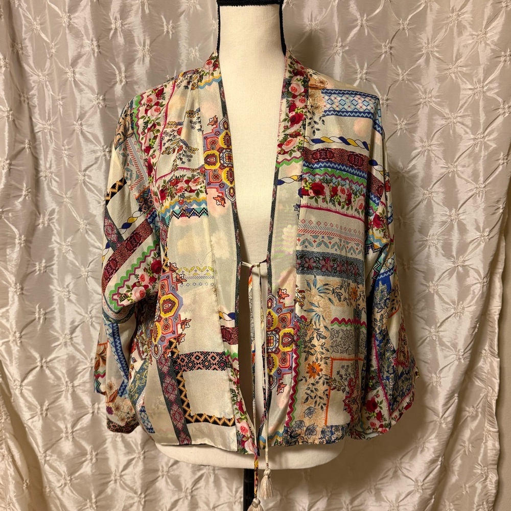 JOHNNY WAS Stano Makenna Reversible Silk Kimono Cardigan Black Floral Patchwork - Picture 2 of 15